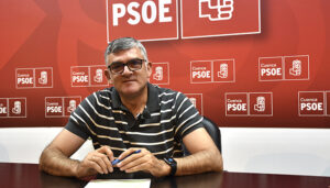 El PSOE de Cuenca critica el “cinismo” de Jiménez al cuestionar las mejoras educativas en los pueblos más pequeños