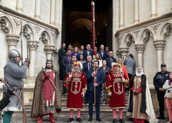 El día grande de San Mateo se celebra con la devolución del Pendón de Alfonso VIII a la Catedral