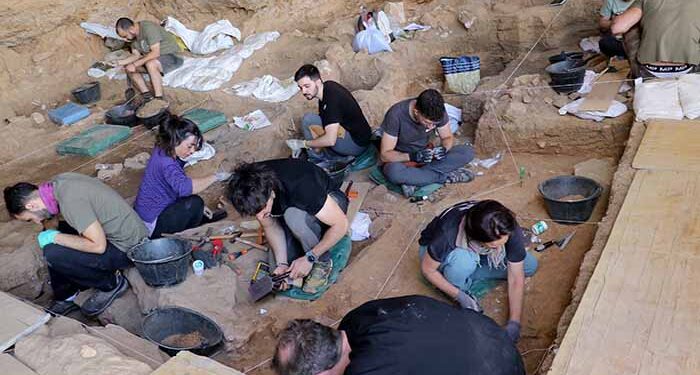 El yacimiento del Abrigo de la Malia en Tamajón podría entrar en cronología neandertal en futuras campañas 1 El yacimiento del Abrigo de la Malia en Tamajón podría entrar en cronología neandertal en futuras campañas