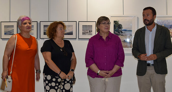 Escudero, en la inauguración de la exposición ‘Acuarelas’, reivindica que “apostar por la cultura contribuye a crear una sociedad mejor”