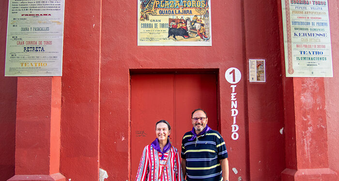 Exposición de antiguos carteles de las Ferias y Fiestas de Guadalajara en el exterior de la plaza de toros 1 Exposición de antiguos carteles de las Ferias y Fiestas de Guadalajara en el exterior de la plaza de toros
