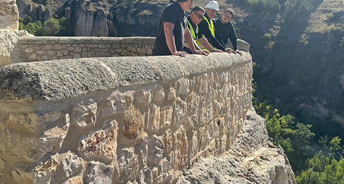 Finalizada la restitución del muro dañado de uno de los Miradores de San Martín 1 Finalizada la restitución del muro dañado de uno de los Miradores de San Martín