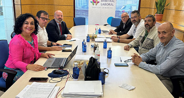 Firmado el convenio provincial de transporte de mercancías por carretera de Cuenca hasta final de 2025 con una subida salarial del 5,5%