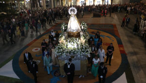 Guadalajara se vuelvca con su patrona, la Virgen de la Antigua, portada a hombros en la procesión por las calles del centro