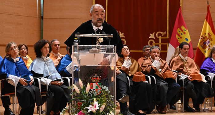 Julián Garde volverá a presentarse a la reelección como rector de la Universidad de Castilla-La Mancha