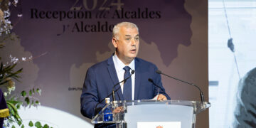 La Diputación de Guadalajara lanzará un nuevo Fondo de Inversiones Municipales y facilitará que los ayuntamientos adquieran material para eventos