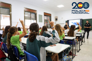La Policía Nacional comienza el nuevo curso escolar con el objetivo de fortalecer la educación digital