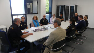 La Policía Nacional se reúne con representantes del sector de Turismo en Cuenca