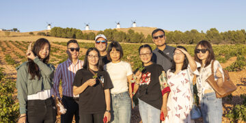 La misión inversa reactiva el interés chino por los vinos manchegos