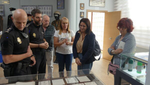 La subdelegada del Gobierno en Guadalajara visita la Comisaría de Policía Nacional