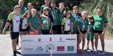Los K1 del Club Piragüismo Cuenca se imponen en la carrera de relevos de las XXVI Fiestas del Motín