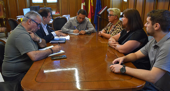 Martínez Chana se emplaza a una reunión en Huete para conocer las necesidades de suelo industrial en la Alcarria