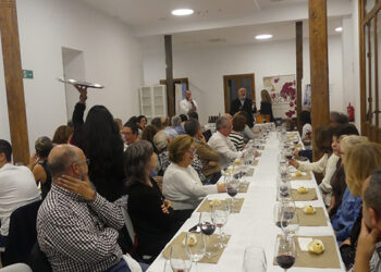 Más de 150 personas disfrutan de las catas maridaje impulsadas por la Agrupación de Hostelería y el Ayuntamiento de Cuenca Más de 150 personas disfrutan de las catas maridaje impulsadas por la Agrupación de Hostelería y el Ayuntamiento de Cuenca