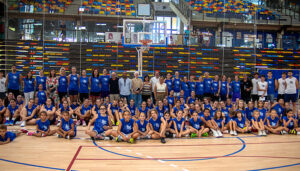 Más de un centenar de deportistas participaron en el Día del Baloncesto femenino con reconocimientos a sus impulsores en Guadalajara