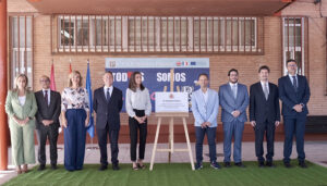 Miguel Óscar Aparicio destaca durante la visita de la Reina a Azuqueca la gran labor de la comunidad educativa para seguir mejorando