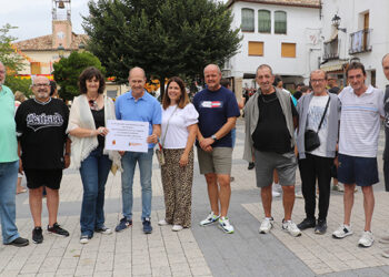 Pareja le entrega su corazón solidario a Proyecto Hombre