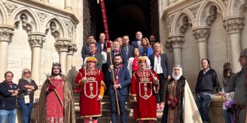 El Ayuntamiento de Cuenca custodia el Pendón de Alfonso VIII tras su traslado desde la Catedral