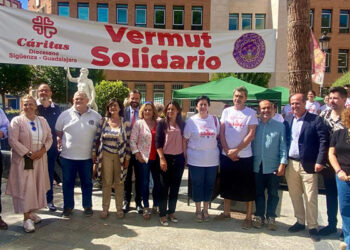 Respaldo de la Junta a la labor de Cáritas Guadalajara para atender la vulnerabilidad social