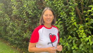 Susana Pérez, conocida como la Sra. “Webos Fritos”, invita a la ciudadanía a participar en la 13ª Carrera Solidaria por la Infancia