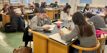 Abierto el plazo de solicitud de becas de colaboración en servicios para estudiantes de grado y máster de la UCLM