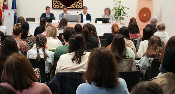 Acabar con los falsos mitos sobre la niñez y la educación, tema principal del último curso de verano en el Campus de Cuenca 1 Acabar con los falsos mitos sobre la niñez y la educación, tema principal del último curso de verano en el Campus de Cuenca