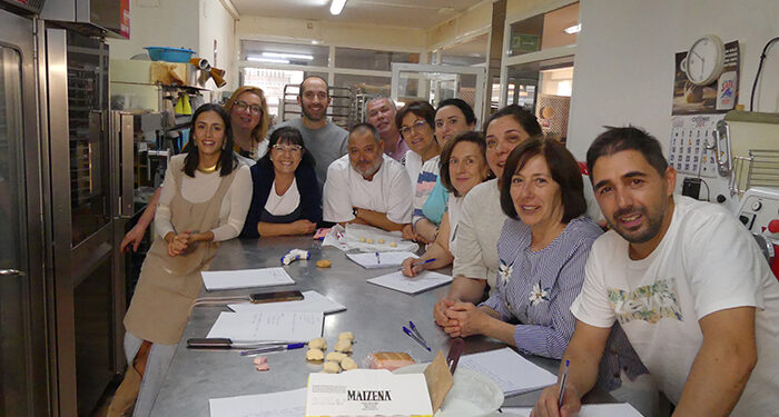 Alberto Pérez instruye a más de una decena de panaderos de Cuenca en nuevas técnicas de bollería 1 Alberto Pérez instruye a más de una decena de panaderos de Cuenca en nuevas técnicas de bollería