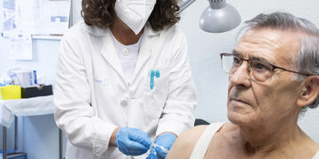 Arranca en Guadalajara la campaña de vacunación frente a la gripe con el objetivo del alcanzar el 75 por cien de cobertura en la población de más de 60 años