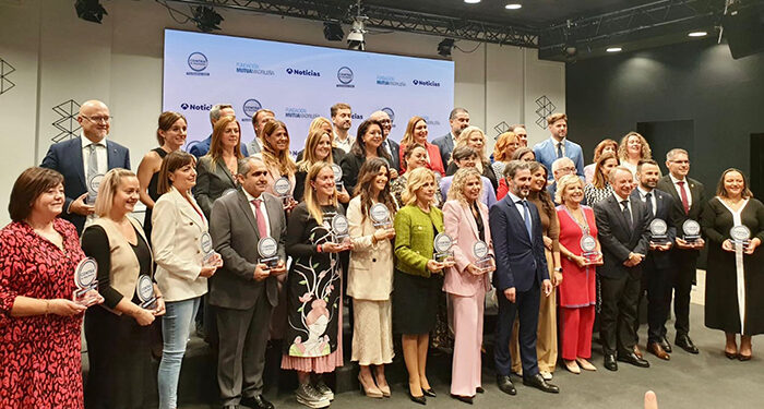 Azuqueca recibe el reconocimiento de ‘Municipio contra el Maltrato’ de la Fundación Mutua Madrileña y Antena 3 Noticias 1 Azuqueca recibe el reconocimiento de ‘Municipio contra el Maltrato’ de la Fundación Mutua Madrileña y Antena 3 Noticias