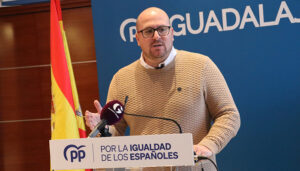 Castillo exige al Gobierno de Sánchez “medidas inmediatas y urgentes” para solucionar el “caos ferroviario” que sufren miles de guadalajareños