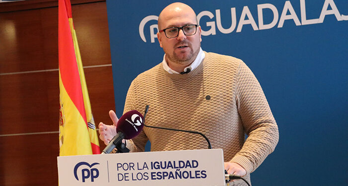 Castillo exige al Gobierno de Sánchez “medidas inmediatas y urgentes” para solucionar el “caos ferroviario” que sufren miles de guadalajareños