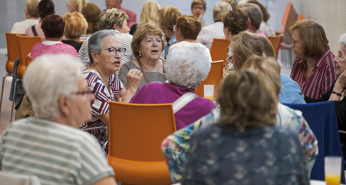 Cerca de 300 personas asisten a los talleres municipales para mayores de Azuqueca 1 Cerca de 300 personas asisten a los talleres municipales para mayores de Azuqueca