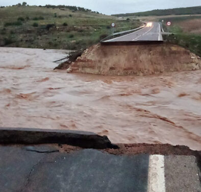 Cortada la CM-2122 en Embid en Guadalajara por el derrumbe de la calzada 1 Cortada la CM-2122 en Embid por el derrumbe de la calzada