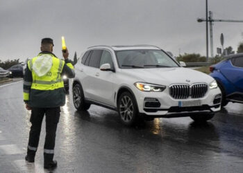 Cortadas al tráfico varias carreteras del Estado en las provincias de Valencia y Cuenca por las fuertes lluvias de las últimas horas
