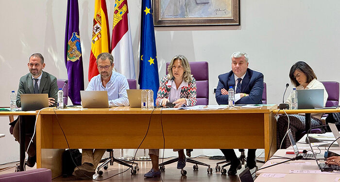 El Ayuntamiento de Guadalajara distingue con la Corbata de Bandera de la Ciudad al Parque y Centro de Mantenimiento de Material de Ingenieros (PCMMI) 1 El Ayuntamiento de Guadalajara distingue con la Corbata de Bandera de la Ciudad al Parque y Centro de Mantenimiento de Material de Ingenieros (PCMMI)