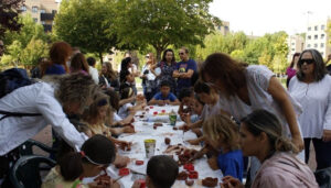 El Festival de Otoño culmina su primer fin de semana con una jornada mágica dedicada a los más pequeños en el barrio de las Cañadillas