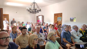 El pueblo alcarreño de Renera pone en marcha un proyecto para la recuperación de los colmenares históricos