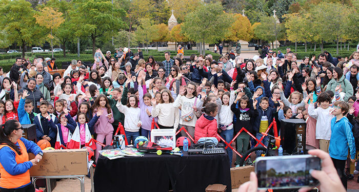 El segundo “Día del Dibujo Sostenible” se celebra este sábado 26 de octubre en el Parque de la Concordia 1 El segundo “Día del Dibujo Sostenible” se celebra este sábado 26 de octubre en el Parque de la Concordia