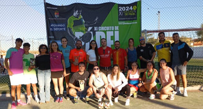 El torneo de pádel Santa Teresa acogió a 18 parejas en Villanueva de la Jara 1 El torneo de pádel Santa Teresa acogió a 18 parejas en Villanueva de la Jara