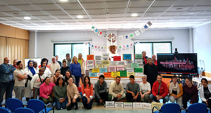 Iglesia por el Trabajo Decente reivindica que la dignidad de la persona esté en el centro de las decisiones políticas y sociales 1 Iglesia por el Trabajo Decente reivindica que la dignidad de la persona esté en el centro de las decisiones políticas y sociales