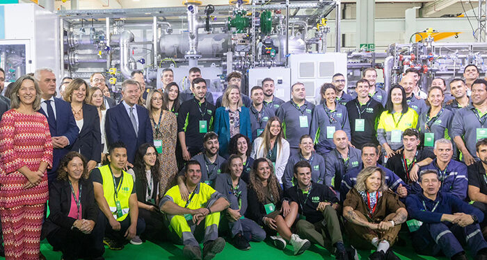 Inaugurada la fábrica de electrolizadores de Cummins en Guadalajara que ha generado casi un centenar de empleos