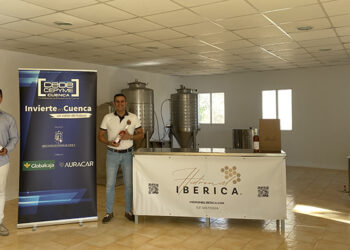 Invierte en Cuenca resalta la apuesta de Hidromiel Ibérica por la materia prima local Invierte en Cuenca resalta la apuesta de Hidromiel Ibérica por la materia prima local