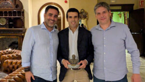 La Asociación Cultural Taurina Romancos al Campo entrega  el prestigioso galardón León de Oro 2023 al matador de toros Emilio de Justo