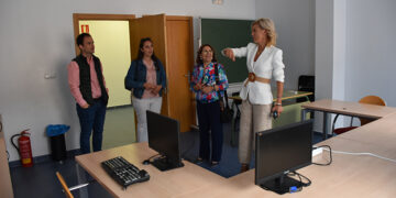 La Junta aplaude el esfuerzo del Ayuntamiento de Vara de Rey para hacer accesibles todos sus edificios municipales