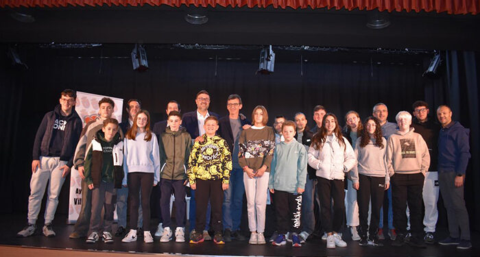 La Junta destaca el incremento de presupuesto de más de un 23 por ciento en el mantenimiento de bibliotecas desde 2015 y valora la figura de los bibliotecarios 1 La Junta destaca el incremento de presupuesto de más de un 23 por ciento en el mantenimiento de bibliotecas desde 2015 y valora la figura de los bibliotecarios