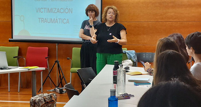 La Junta forma a profesionales de Centros de la Mujer y otros recursos sobre la victimización traumática de las víctimas de violencia machista 1 La Junta forma a profesionales de Centros de la Mujer y otros recursos sobre la victimización traumática de las víctimas de violencia machista