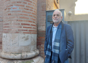 La Junta recuerda que ante el “riesgo de derrumbe inminente” del muro colindante a la capilla Luis de Lucena el Ayuntamiento está obligado por Ley a actuar