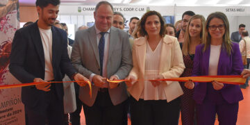 La primera Feria del Champiñón abre sus puertas en Quintanar del Rey con una veintena de expositores de la región