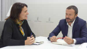 La subdelegada del Gobierno en Guadalajara se reúne con el delegado de la Junta de Comunidades de Castilla-La Mancha