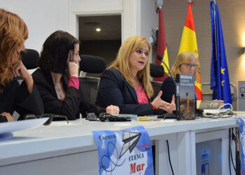 La tercera edición de ‘Los libros viajan por la provincia’ arranca en Cuenca con ‘La historia de los vertebrados’ de Mar García Puig