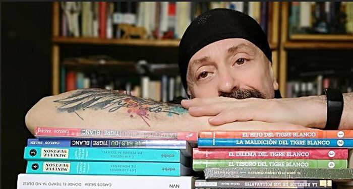 Las Casas Ahorcadas conmemora el Día de las Bibliotecas con el argentino Carlos Salem 1 Las Casas Ahorcadas conmemora el Día de las Bibliotecas con el argentino Carlos Salem